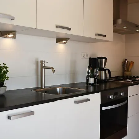 Holiday home Semi-bungalow With A Lot Of Privacy And A Sunny Garden Near *