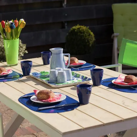 Holiday home Semi-bungalow With A Lot Of Privacy And A Sunny Garden Near