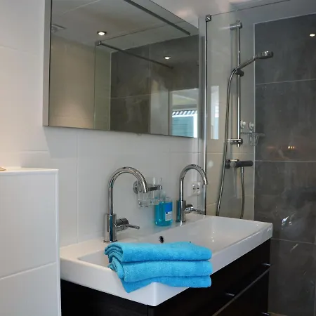Semi-bungalow With A Lot Of Privacy And A Sunny Garden Near Noordwijkerhout