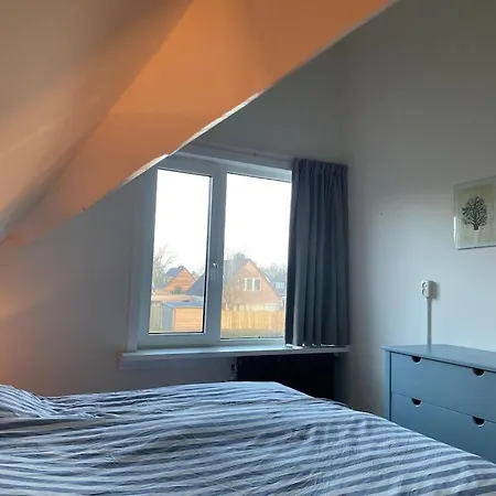 Holiday home Semi-bungalow With A Lot Of Privacy And A Sunny Garden Near Noordwijkerhout