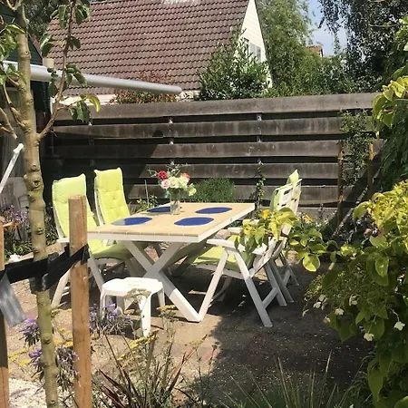Holiday home Semi-bungalow With A Lot Of Privacy And A Sunny Garden Near Noordwijkerhout