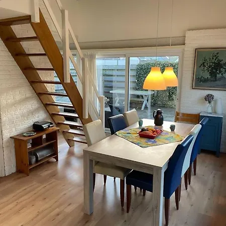 Semi-bungalow With A Lot Of Privacy And A Sunny Garden Near