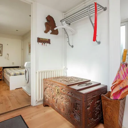 Semi-bungalow With A Lot Of Privacy And A Sunny Garden Near *